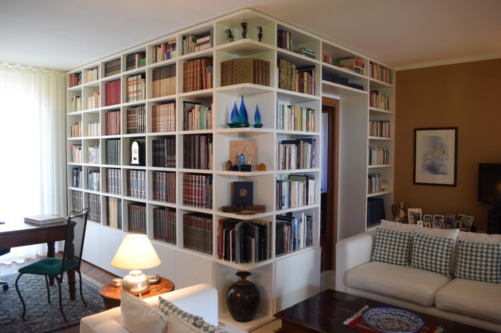 Arredare con una&nbsp;libreria